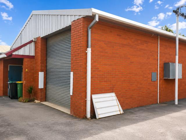Warehouse for rent in Beckenham, Western Australia