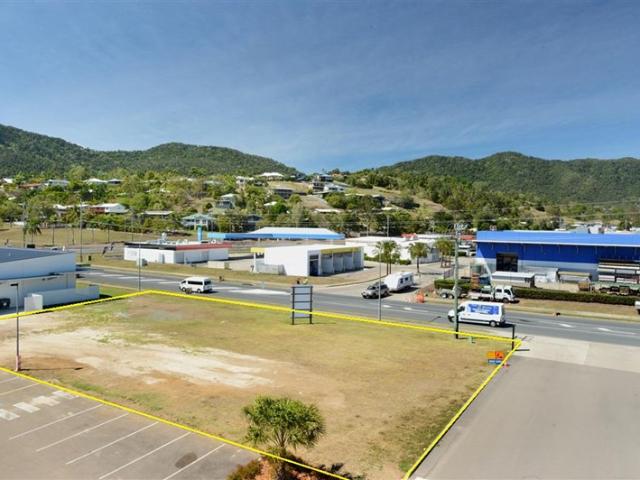 Retail for rent in Cannonvale, Queensland
