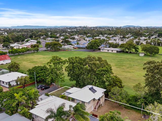 House for sale in Park Avenue