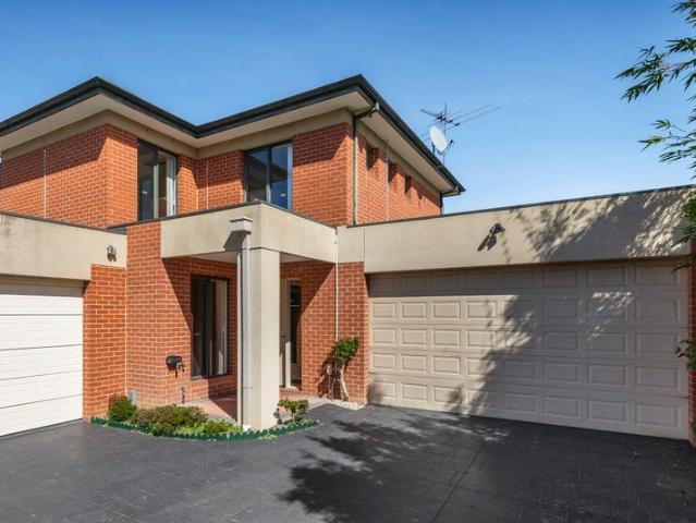 Townhouse for rent in Doncaster East, Melbourne