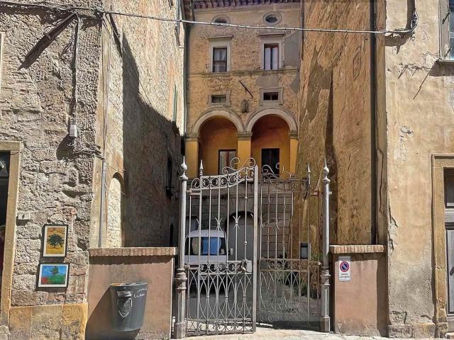 Casa in vendita a Volterra, Toscana