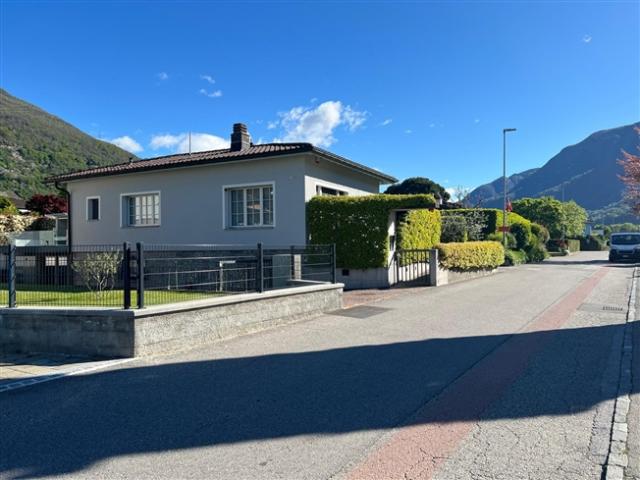 Einfamilienhaus kaufen in Bellinzona, Tessin