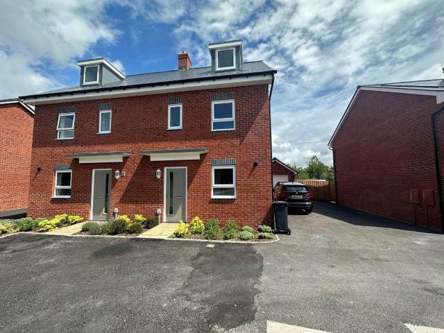 House for rent in Charfield