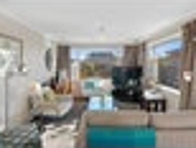 House for sale in Chaslands, Canterbury