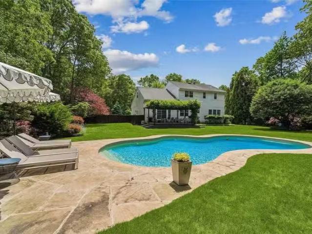 Condo for sale in Smithtown
