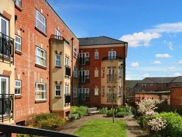 House for sale in Beaconsfield, Knotty Green