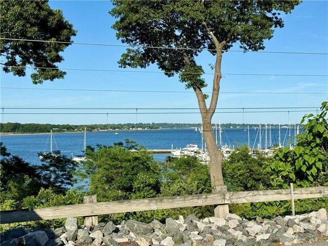 Condo for sale in Warwick, Rhode Island