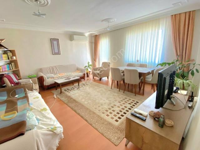 Bayrakli, İzmir içerisinde satılık mülk