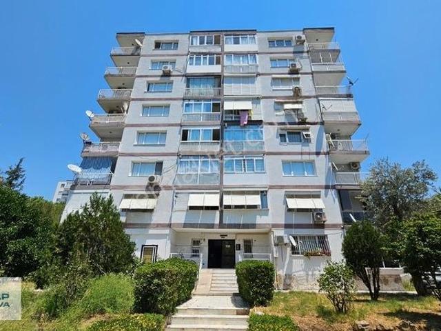 Postacılar Mahallesi, Bayraklı içerisinde satılık mülk