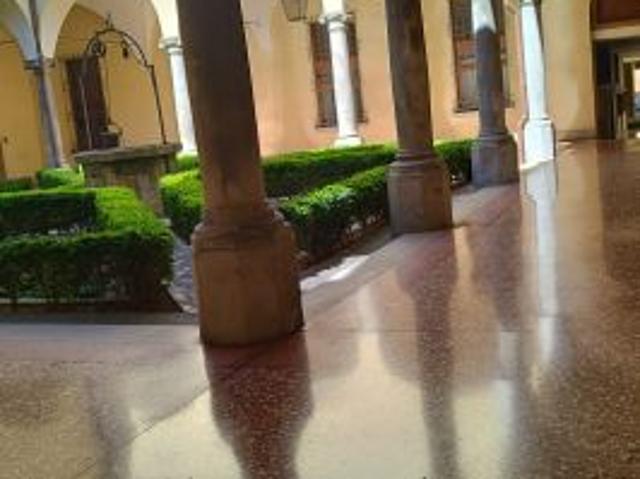 Locale Commerciale in affitto a Bologna, Reggio Emilia