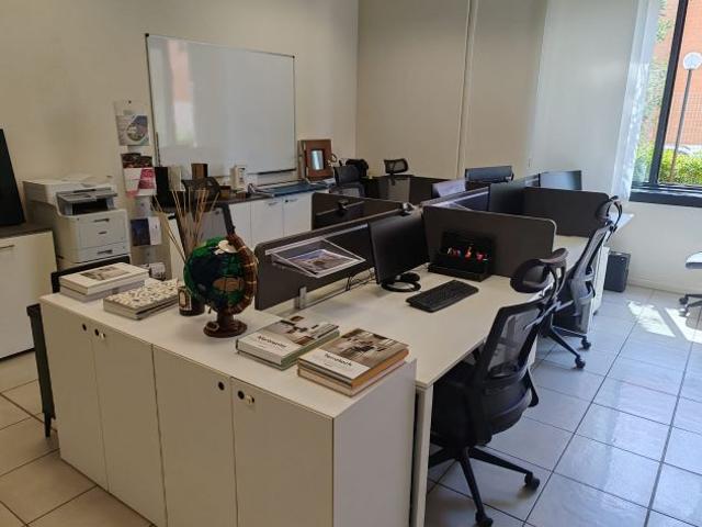 Locale Commerciale in affitto a Ospedaletto, Pisa