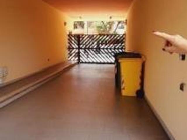 Locale Commerciale in vendita a Puglia, Lecce