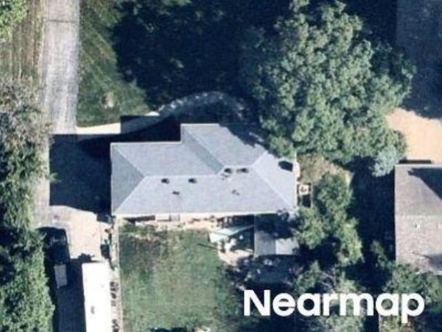 House for sale in Greenfield