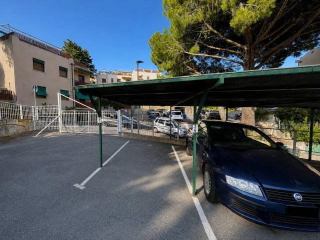 Box in vendita a Ceriale, Liguria