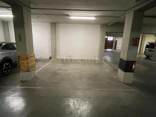 Box in affitto a Mezzana, Prato