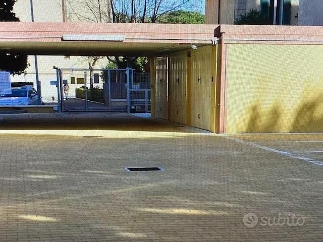 Box in affitto a Fabbricotti, Livorno