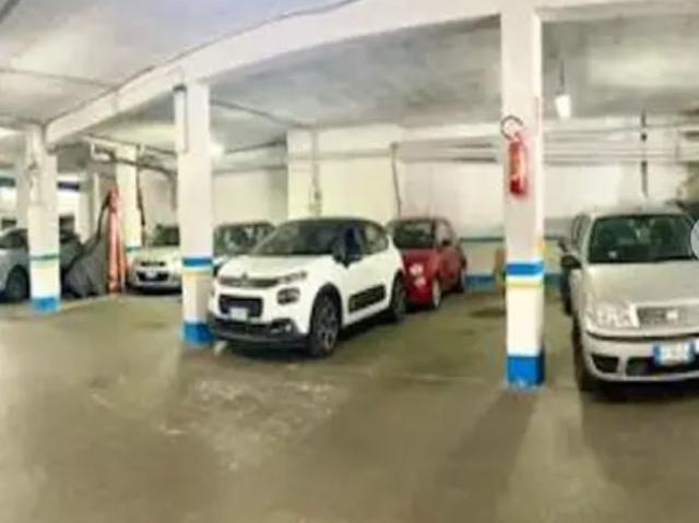 Box in affitto a Aci Catena, Sicilia