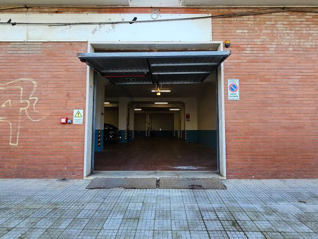 Box in vendita a Palombina Vecchia, Marche