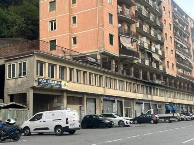 Box in vendita a Molassana, Genova