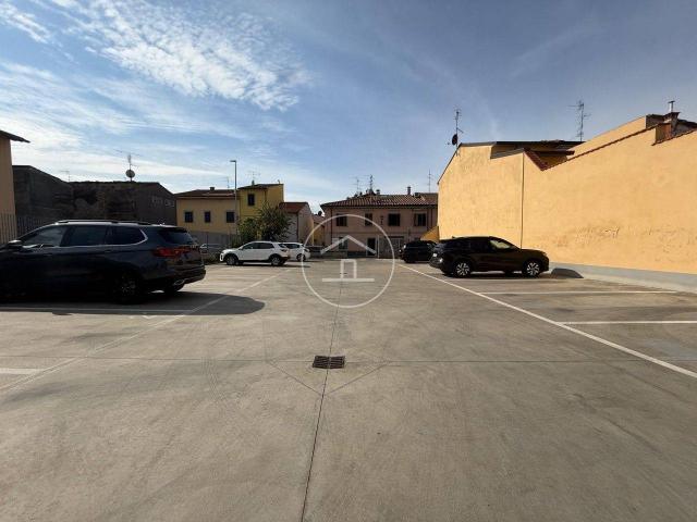 Box in vendita a Galciana, Prato