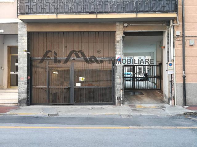 Box in affitto a Oltreletimbro, Albisola Capo