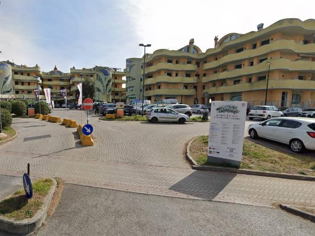 Box in vendita a Rosignano Marittimo, Toscana