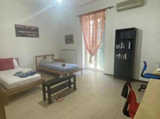 Stanza in affitto a Municipio 2, Puglia