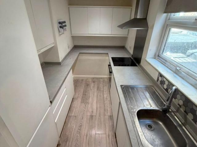 Studio for rent in Seven Kings, Greater London