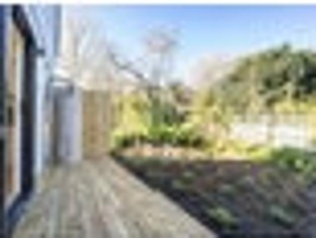 Townhouse for sale in Oratia, Oroua County
