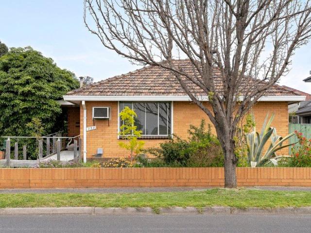 Apartment for sale in Preston, Melbourne