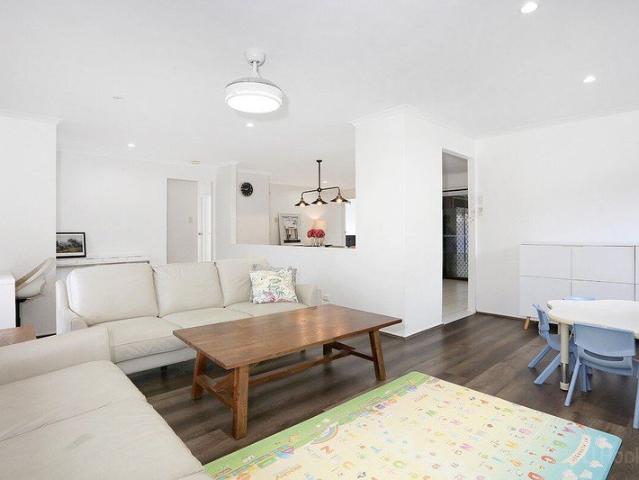 House for sale in Coombabah, Gold Coast City