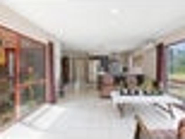 House for sale in Whangaparaoa