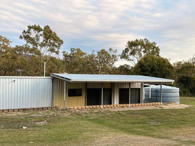 Cottage for sale in Carmila