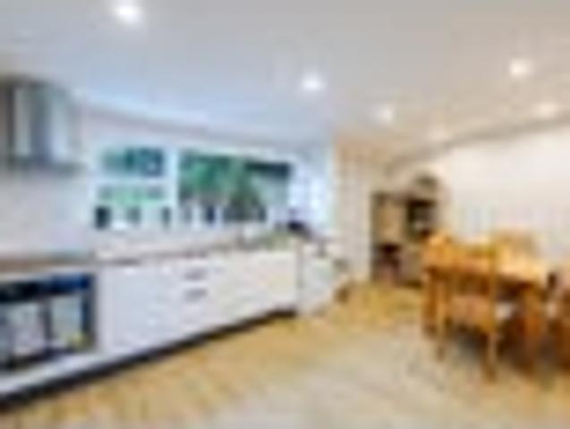 House for sale in Otakou