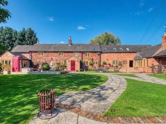 House for sale in East Midlands