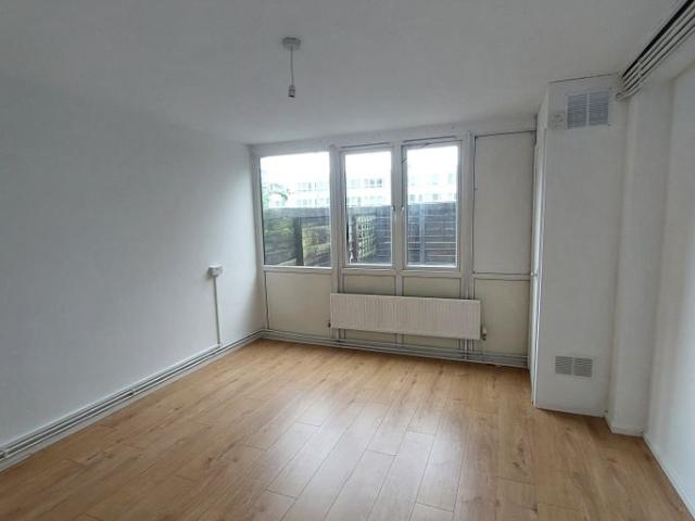 Apartment for rent in London Borough of Merton, Mitcham