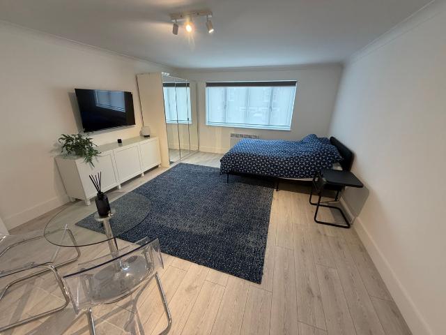 Studio for rent in New Barnet, Isle Of Man