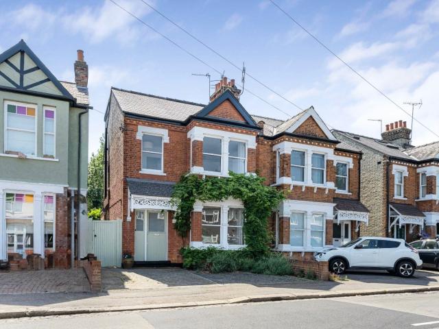 House for rent in New Barnet, Greater London