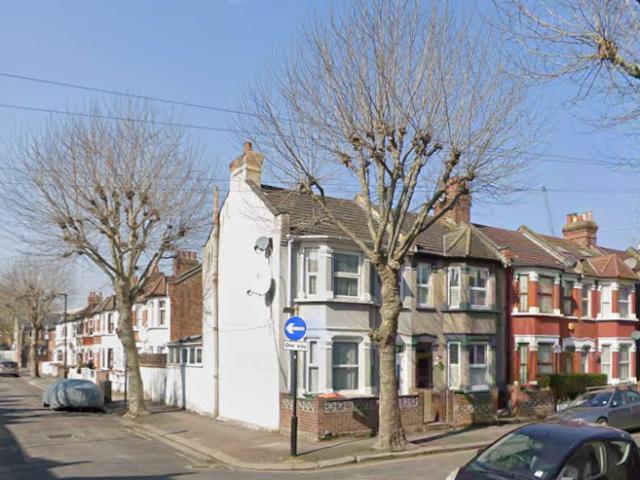 House for rent in Plashet, Greater London