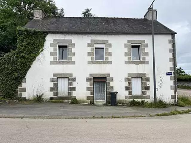 Maison vente à Poullaouen