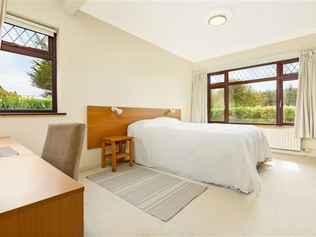 Detached House for sale in Moneygold, Connacht