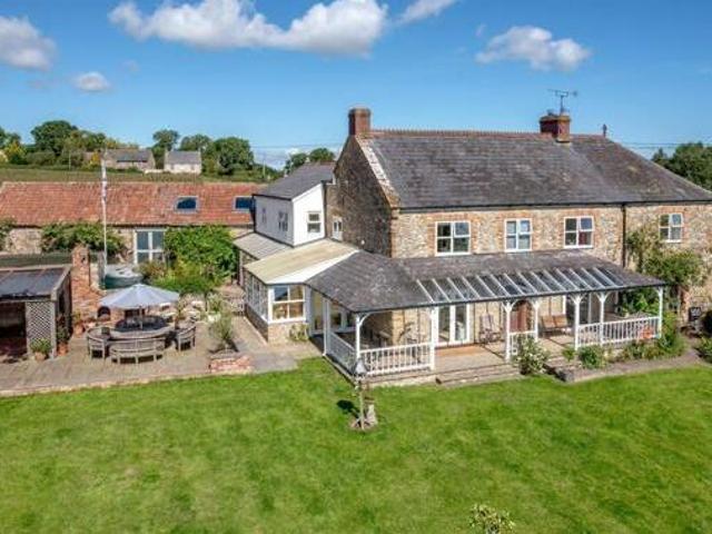 House for sale in Crookhill, Worcestershire