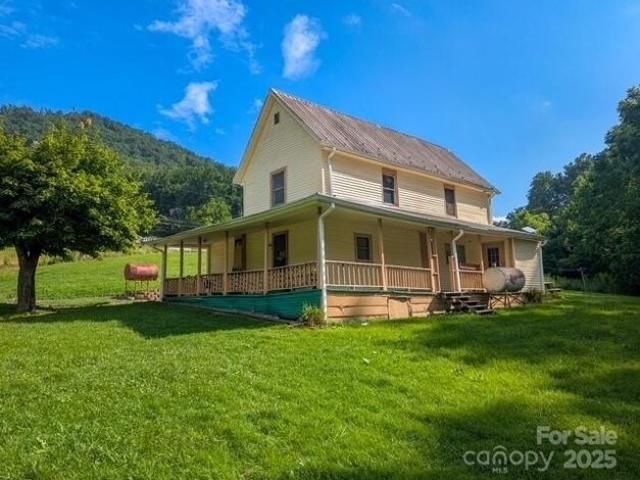 House for sale in Yancey, North Carolina