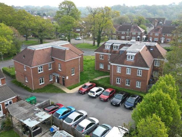 Apartment for rent in Butlocks Heath, Helford
