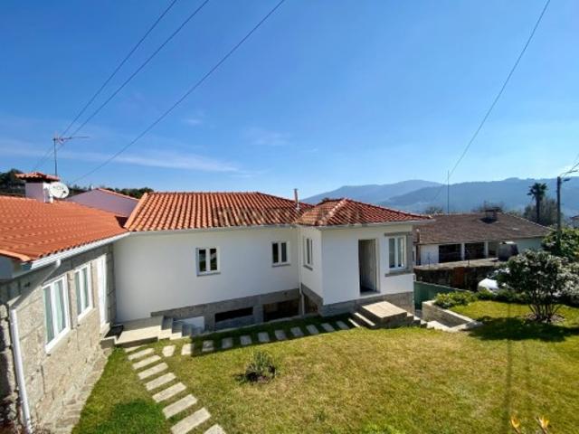 Casa venda em Travassos, Póvoa De Lanhoso