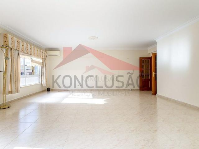 Apartamento alugar em Avenidas Novas, Lisboa