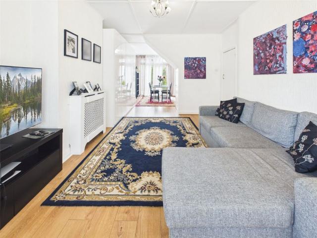 House for rent in Whitton, Greater London