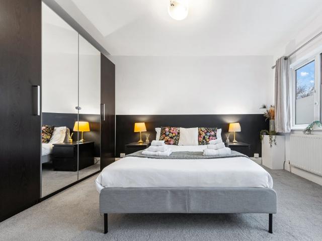 House for rent in Whitton, Greater London