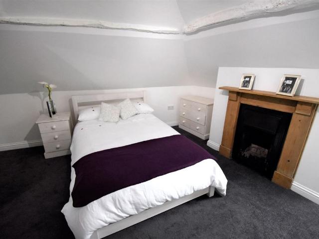 Room for rent in St John's, Worcestershire