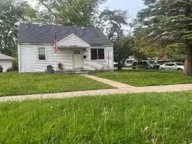 House for sale in Dearborn Heights